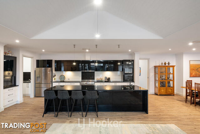 105 Dunsborough Lakes Drive DUNSBOROUGH WA 6281 - photo 5 of 24
