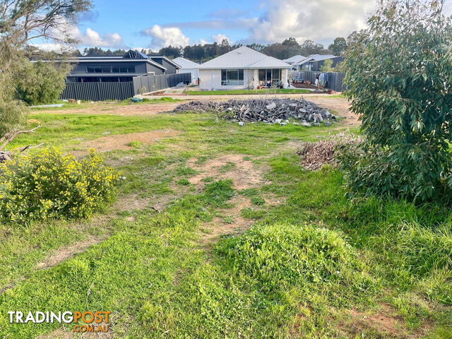 16 Truffle Circuit COWARAMUP WA 6284 - photo 2 of 5