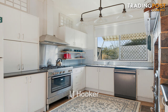 13 Baird Street COLLIE WA 6225 - photo 4 of 25