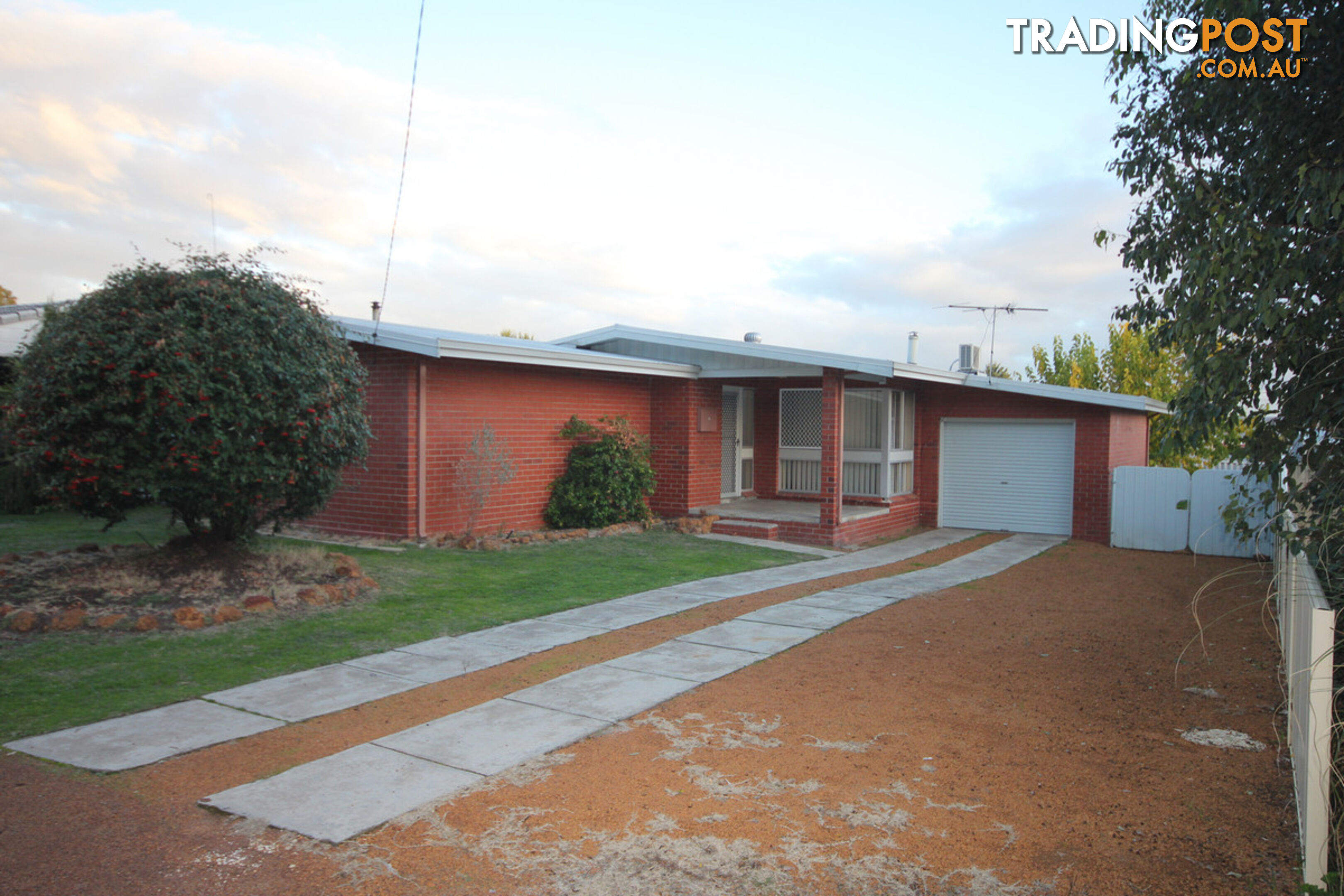 33 Elouera Street COLLIE WA 6225