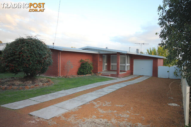 33 Elouera Street COLLIE WA 6225