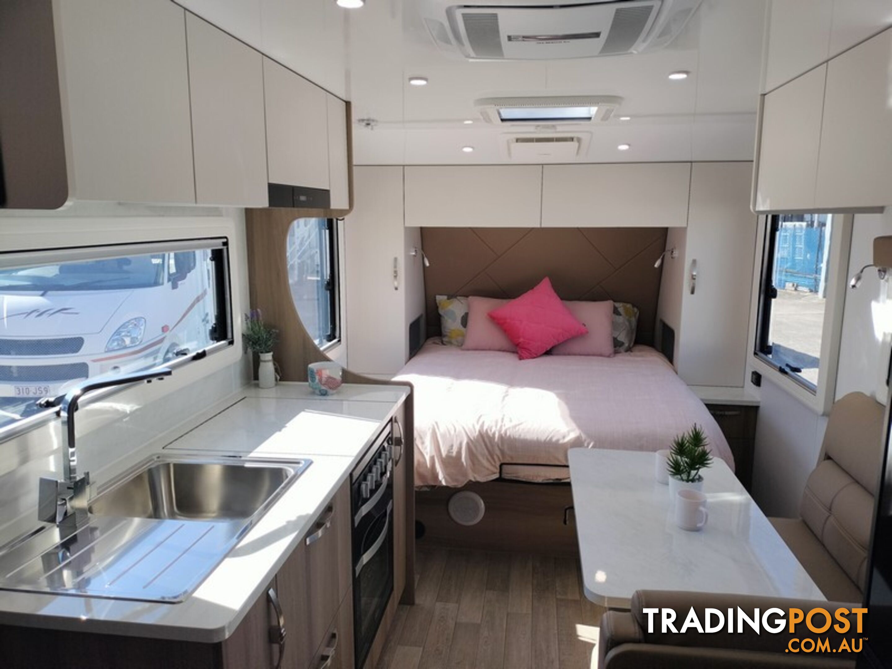 2024 Millard Toura X 1760CD Caravan 17ft 6in