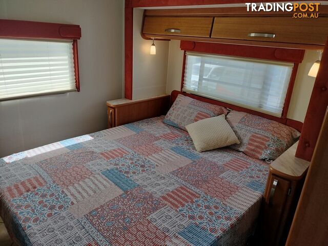 2011 Winnebago Longreach Twin Slideout Motorhome