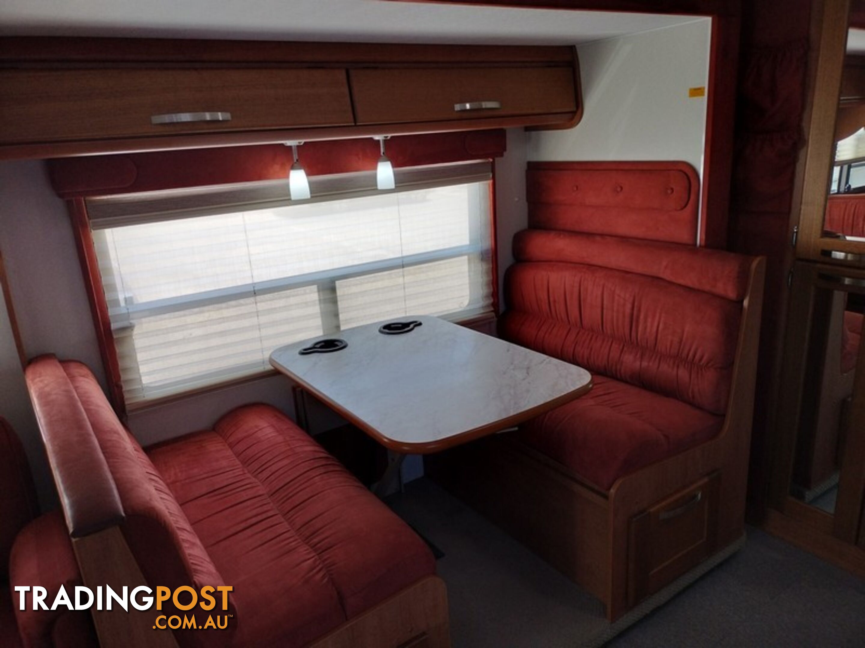 2011 Winnebago Longreach Twin Slideout Motorhome