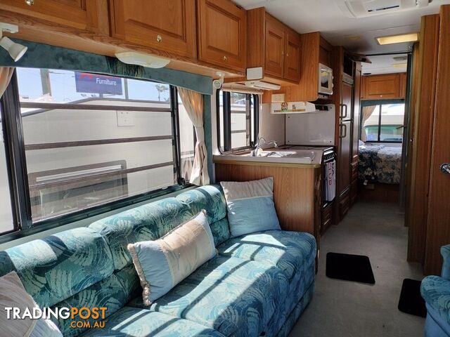 2001 Winnebago Alpine 2855 Motorhome