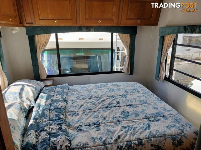 2001 Winnebago Alpine 2855 Motorhome