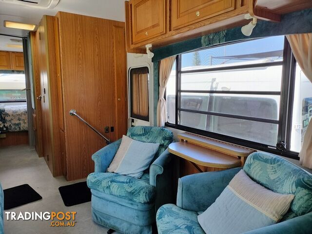 2001 Winnebago Alpine 2855 Motorhome