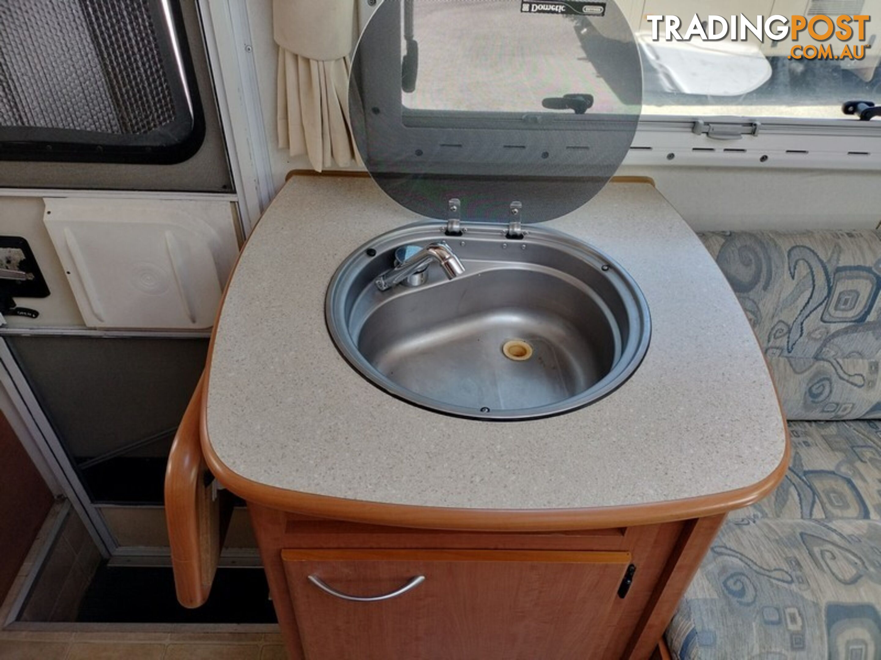 2006 Winnebago Freewind Ford Motorhome