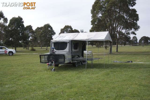 Extremo | Hard Floor Rear Fold Camper Trailer