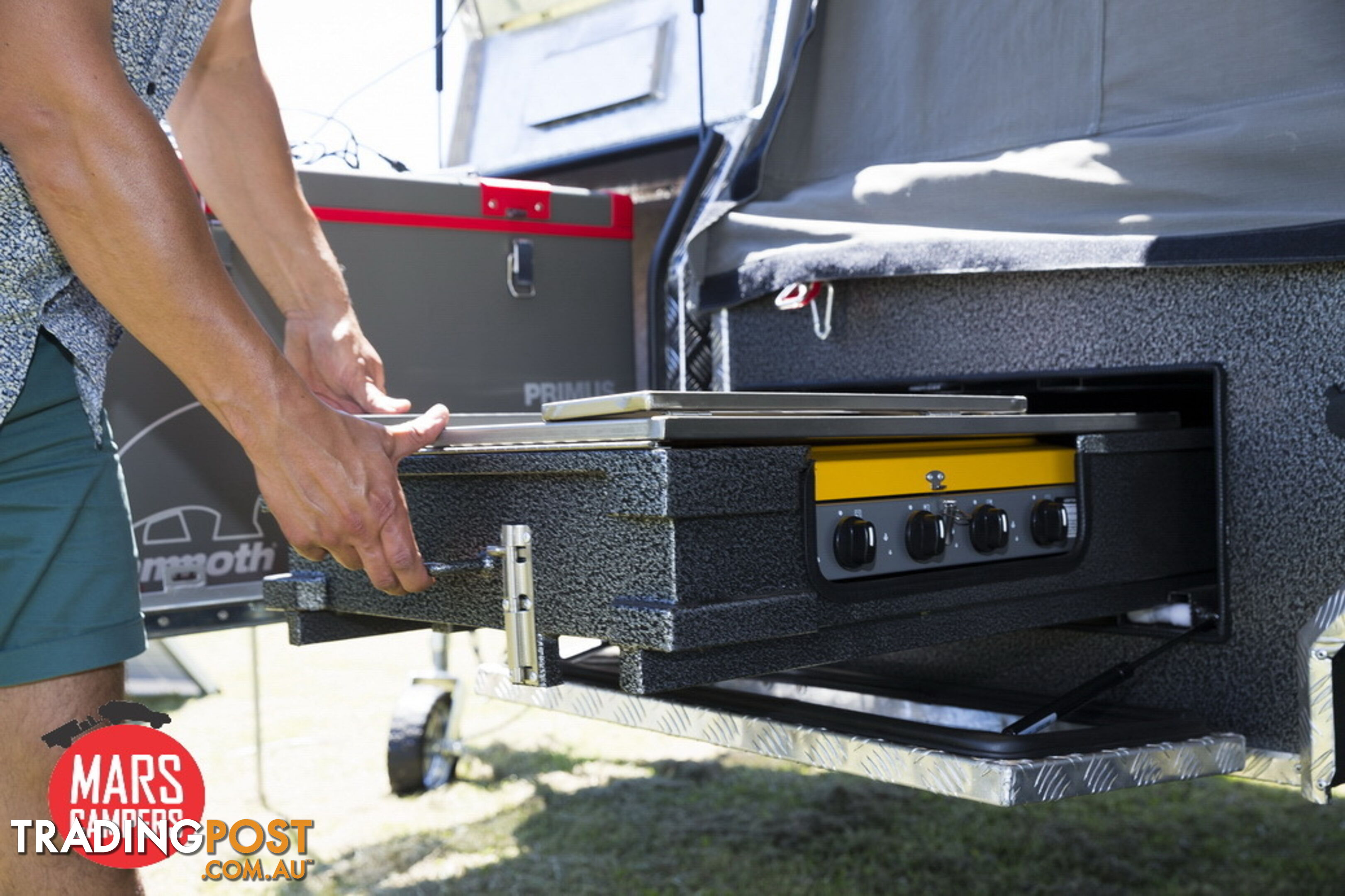 Extremo | Hard Floor Rear Fold Camper Trailer