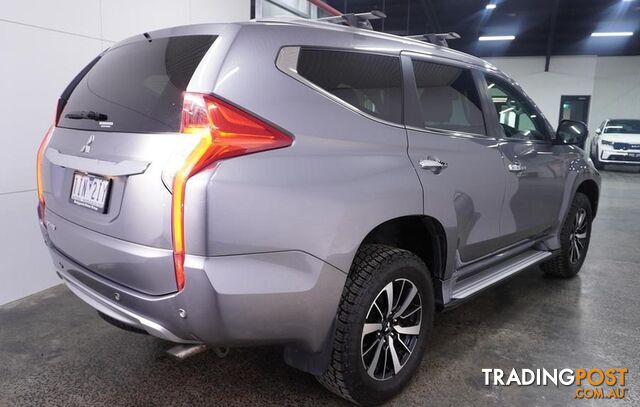 2016 Mitsubishi Pajero Sport GLS  SUV - photo 5 of 32