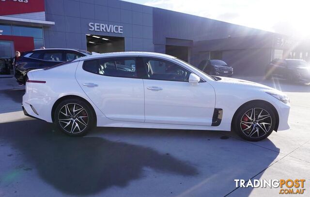 2022 Kia Stinger 330S Sedan - photo 3 of 23