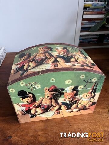 Teddy  Bear collectors small Toy Box