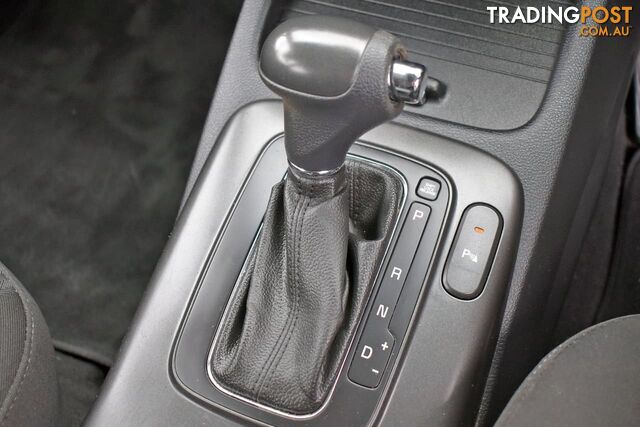 2014 KIA CERATO S YD HATCHBACK - photo 2 of 17
