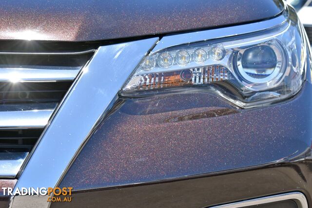 2015 TOYOTA FORTUNER Crusade GUN156R WAGON - photo 5 of 16