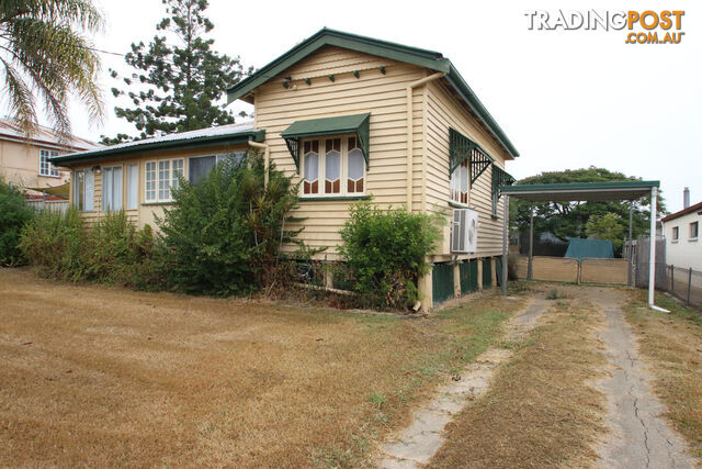 12 Boyle Street MONTO QLD 4630