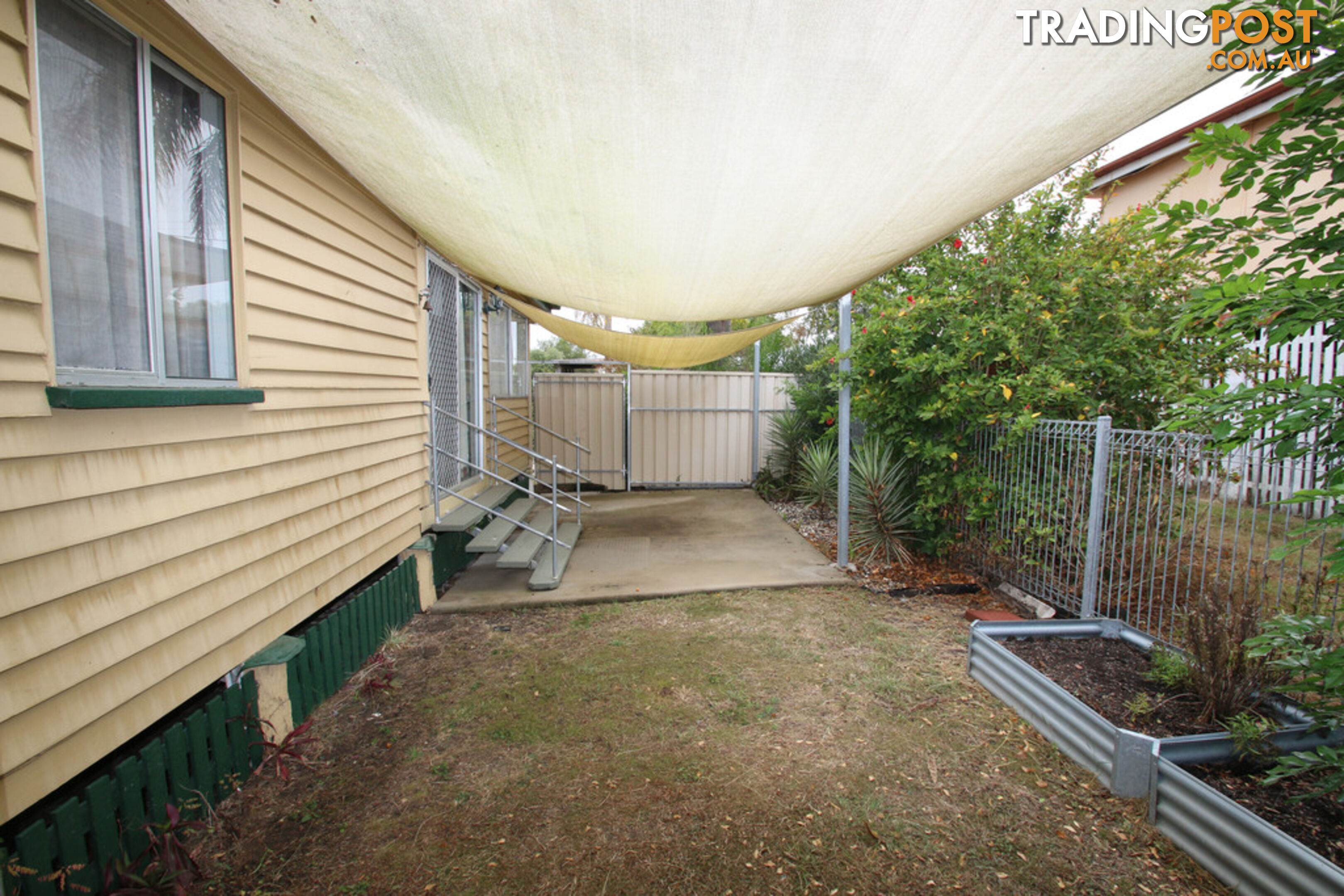 12 Boyle Street MONTO QLD 4630