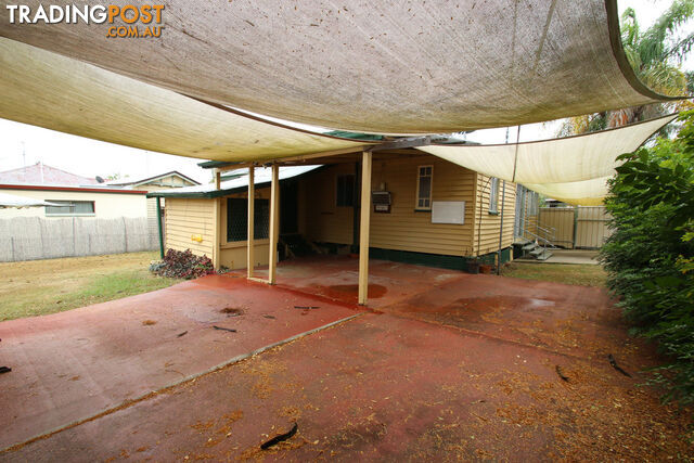 12 Boyle Street MONTO QLD 4630