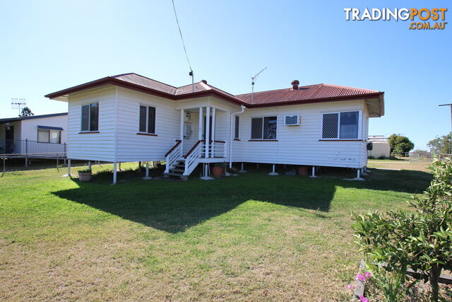 2 Archer Street MONTO QLD 4630