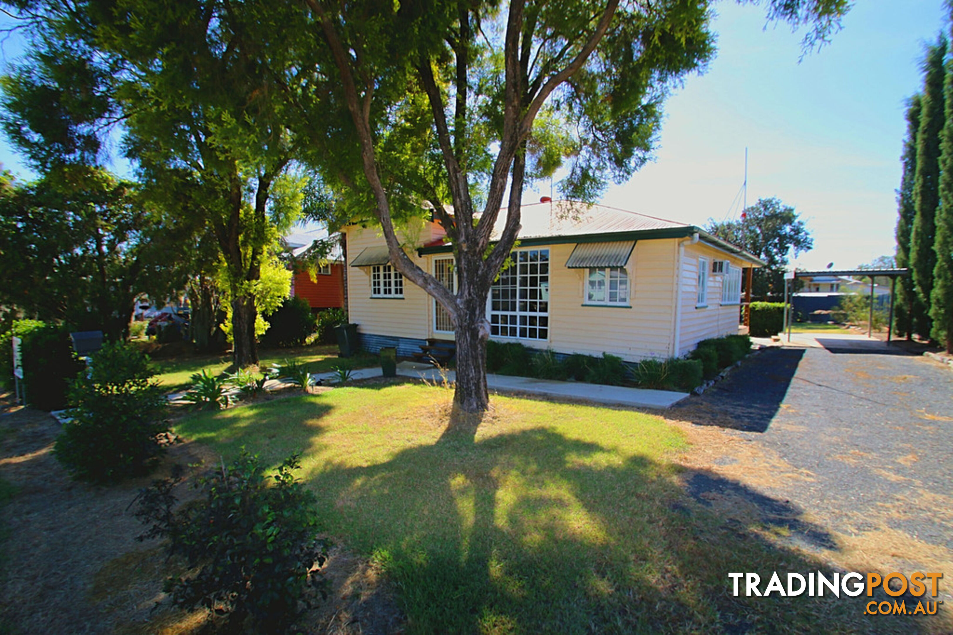 9 Faraday Street MONTO QLD 4630