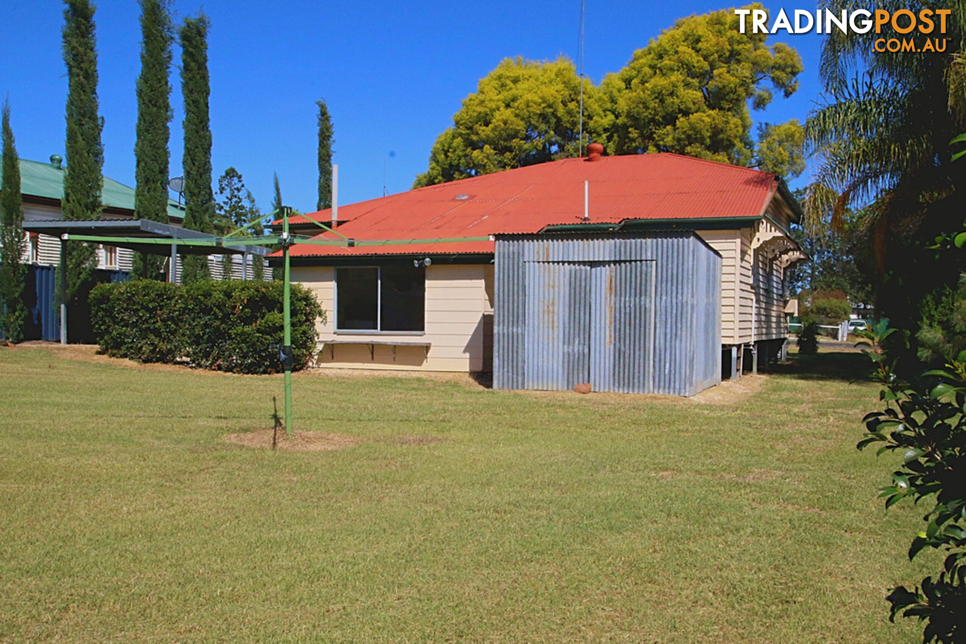 9 Faraday Street MONTO QLD 4630