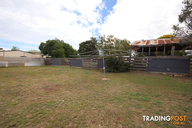 18 Flinders Street MUNDUBBERA QLD 4626