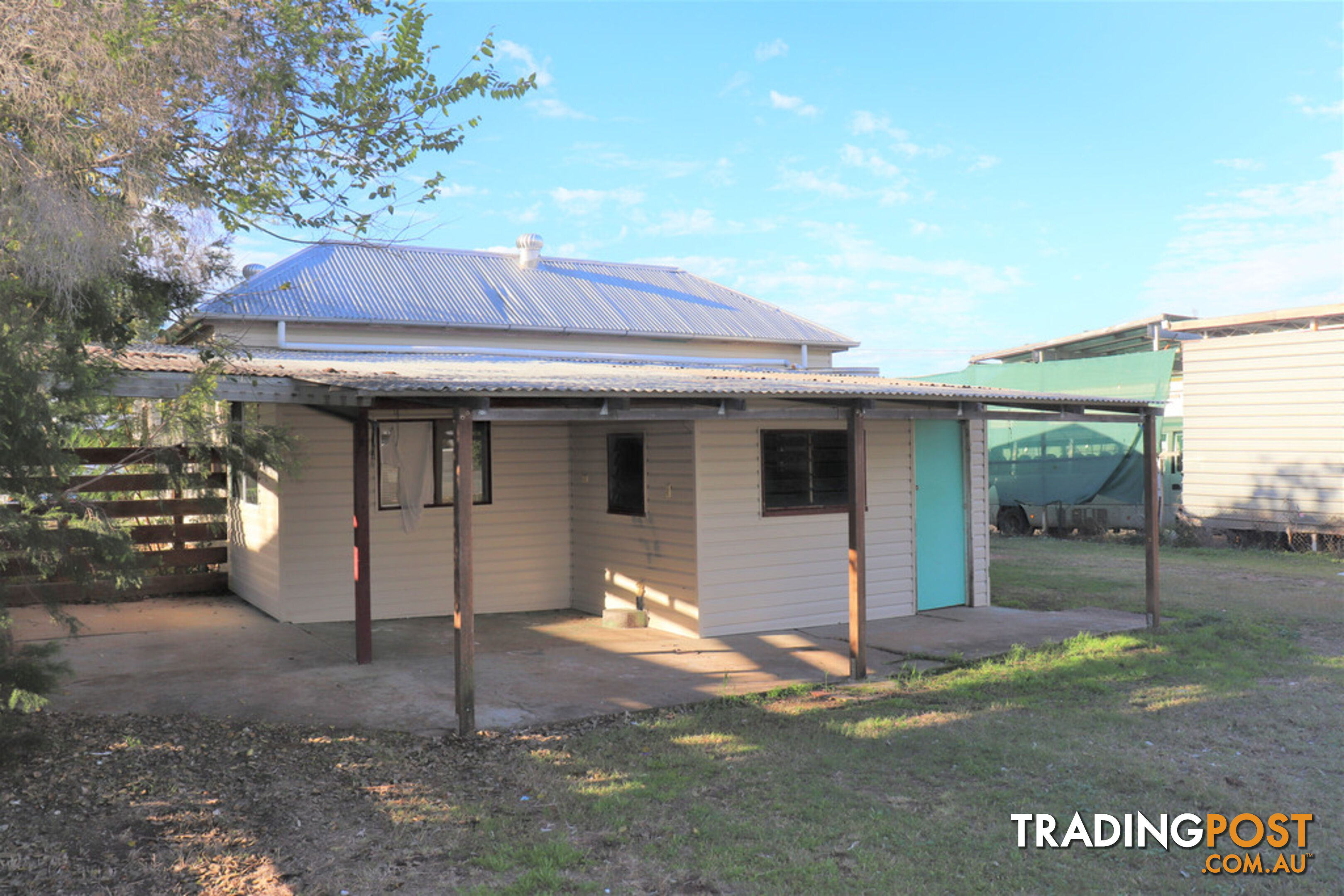 18 Flinders Street MUNDUBBERA QLD 4626