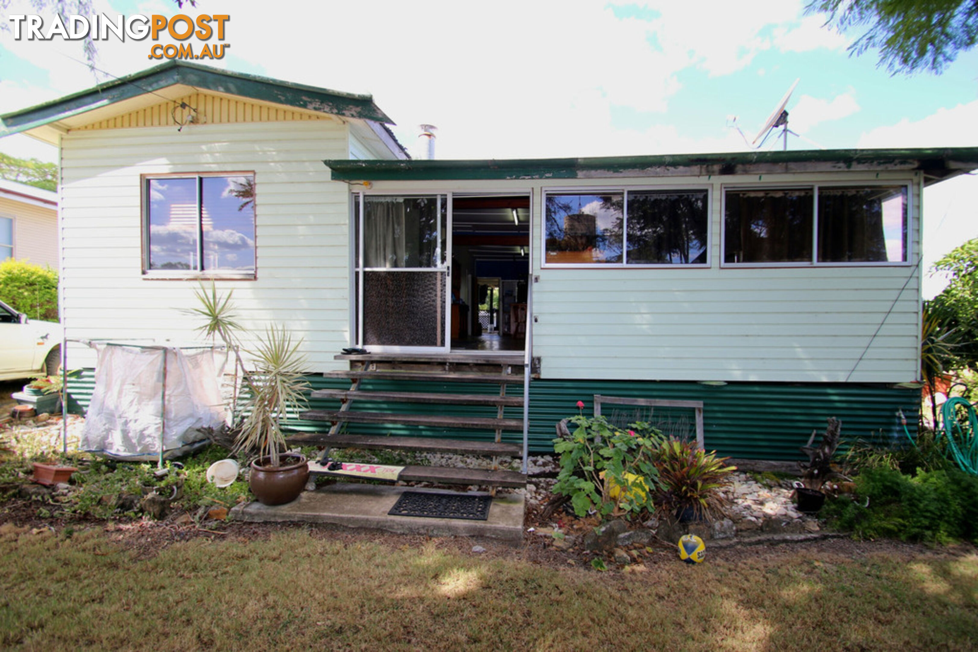 39 Edison Street MONTO QLD 4630