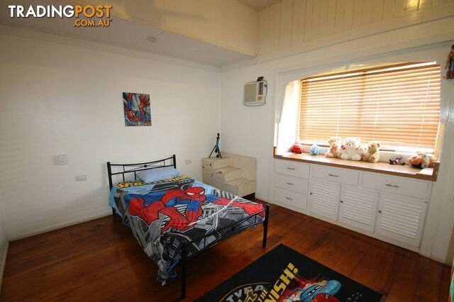 10 Boyle Street MONTO QLD 4630