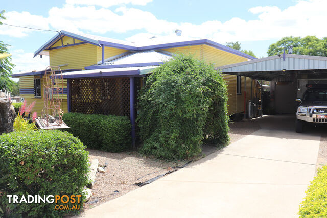 11 Strathdee Street MUNDUBBERA QLD 4626