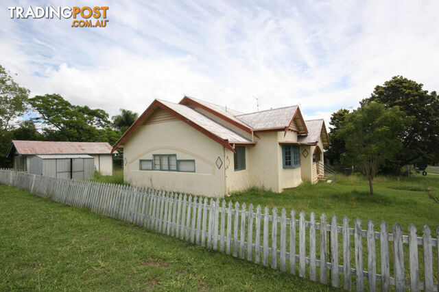 18 Wheatley Street MONTO QLD 4630