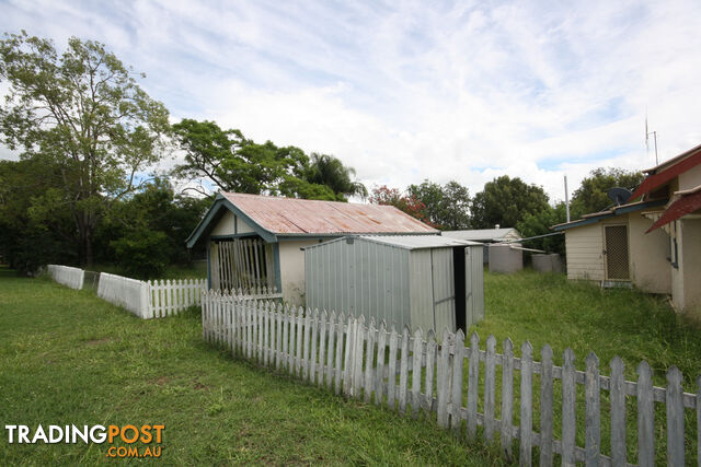 18 Wheatley Street MONTO QLD 4630