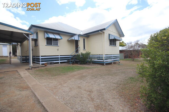 11 Charles Street MUNDUBBERA QLD 4626
