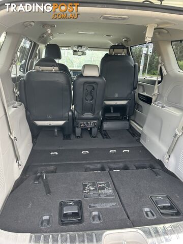 2018 Kia Carnival My19 PLATINUM Van Automatic - photo 5 of 8