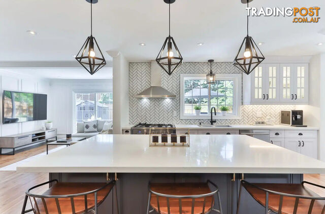 The Ultimate Guide to Kitchen Islands: Styles, Materials, and More