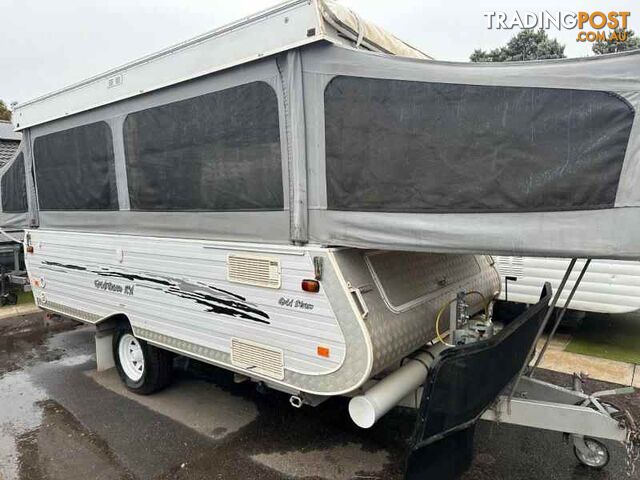 2005 GOLDSTREAM FAMILY VAN*BATTERY*FULL OVEN*OFF RD*CASSETTE AWNING - photo 2 of 11