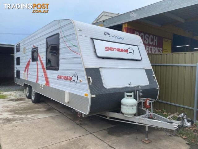 WINDSOR GENESIS *TRIPLE BUNK VAN* FULL ENSUITE* L-LOUNGE* ISLAND BED* BATTERY*SOLAR - photo 2 of 17