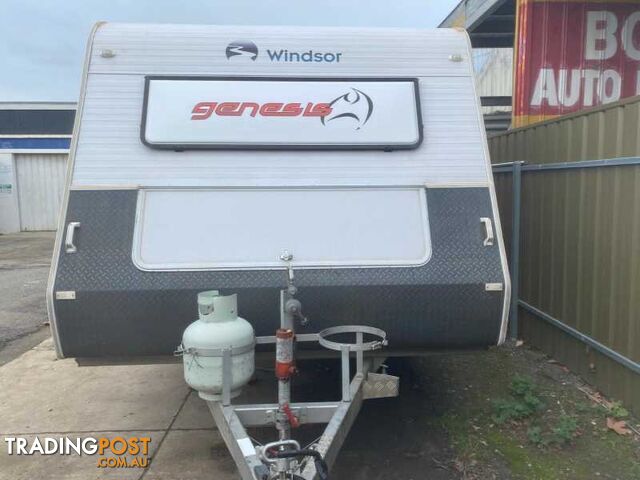 WINDSOR GENESIS *TRIPLE BUNK VAN* FULL ENSUITE* L-LOUNGE* ISLAND BED* BATTERY*SOLAR - photo 3 of 17