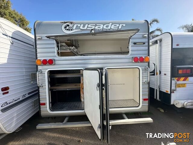 CRUSADER MANHATTAN FULL ENSUITE*RECLINERS*AIR COND*DIESEL HEATER*REAR STORAGE BINS* - photo 5 of 21
