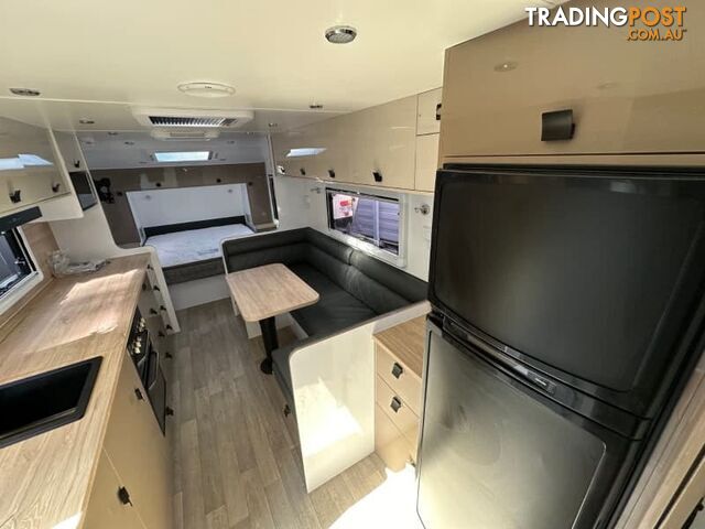ROMA RAZORBACK2022*CLUB LOUNGE* FULL ENSUITE*AIR COND*GENNY BOX*ISLAND BED*BLACK EDITION - photo 5 of 19