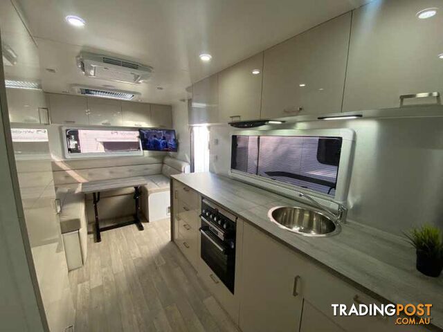 EMPIRE TRIPLE BUNK 68 BEDS*QUEEN ISLAND BED* CLUB LOUNGE*SEMI OFF-RD* TWIN AIR COND - photo 5 of 16