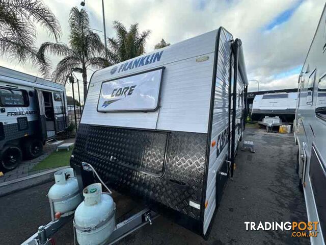 2017 FRANKLIN RAZOR*2017*ISLAND BED*COMPRESSOR FRIDGE*FULL ENSUITE/WASH MACHINE*FULL ANNEX*SOLAR BAT - photo 3 of 14