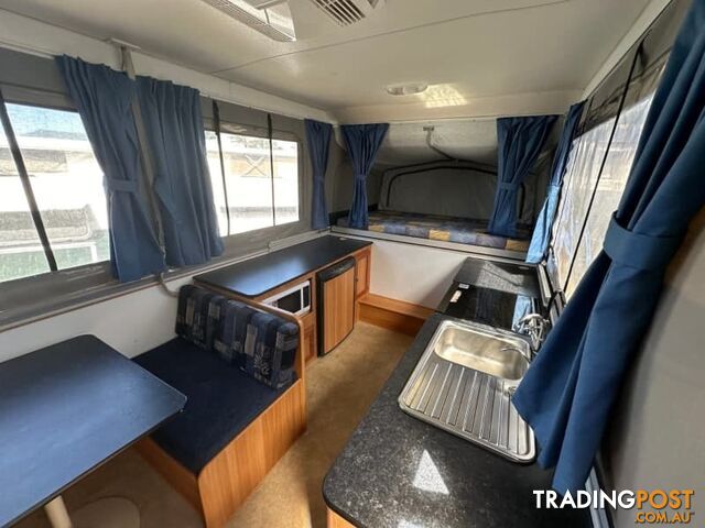 COROMAL 400 FAMILY CAMPER*AIR COND*BATTERY*IMMAC*SLEEPS 6*ANNEX*FIAMMA*OFF RD - photo 5 of 18