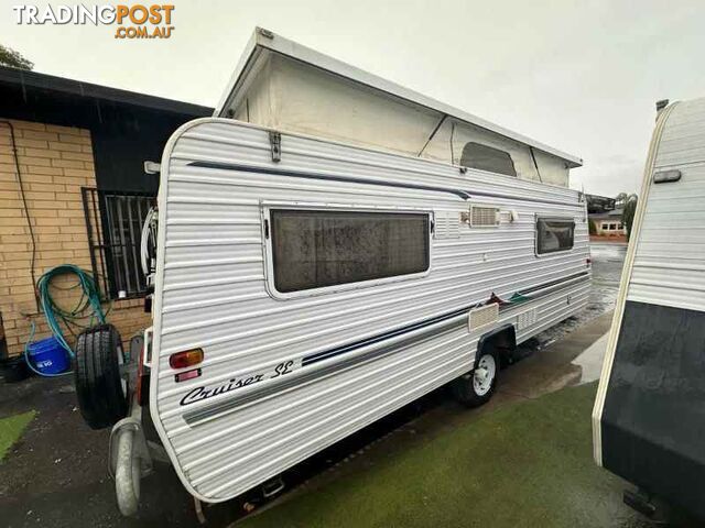 2006 REGENT SERIES 3 CRUISER* 150 LITRE FRIDGE*SINGLE BEDS*AIR COND*BATTERY - photo 4 of 11