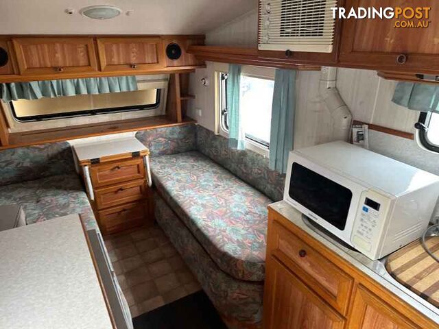 1995 GOLF TOURER*AIR COND*SINGLE BEDS*CUTE AND LIGHT*BATTERY/SOLAR - photo 4 of 11