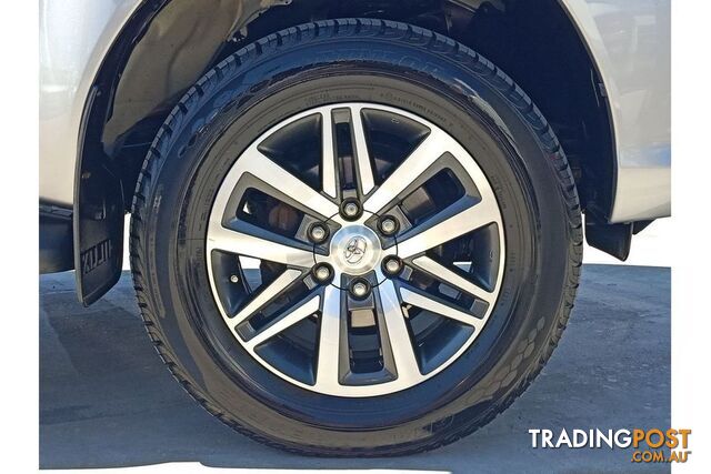 2017 TOYOTA HILUX SR5 GUN126R UTE