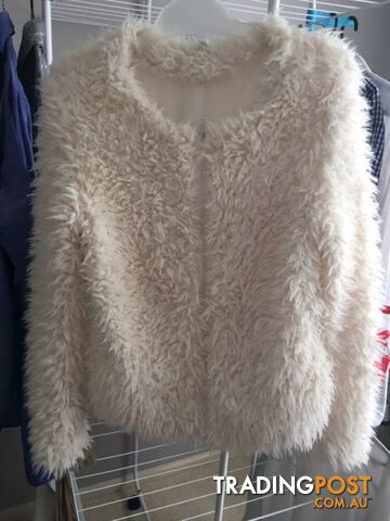 White Fur (fake) Jacket - Dress up