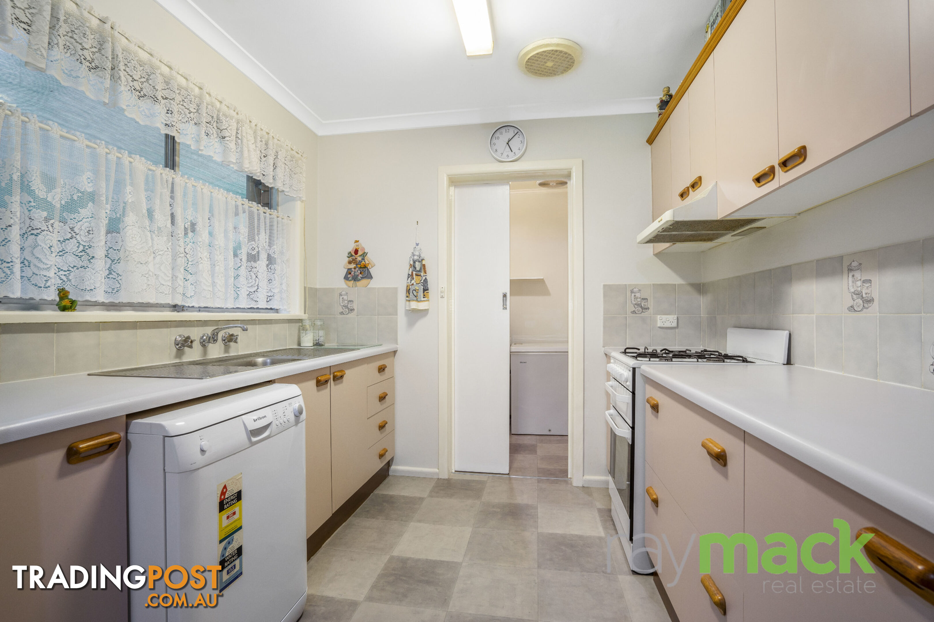 436 Ross Circuit Lavington NSW 2641