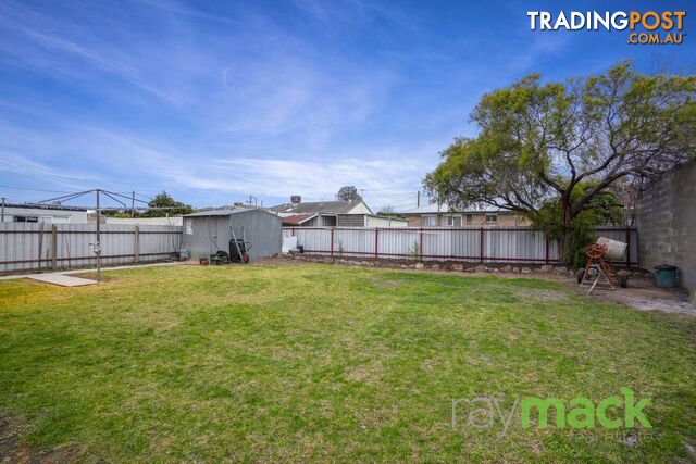 436 Ross Circuit Lavington NSW 2641