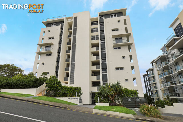 17 5 Canberra Terrace KINGS BEACH QLD 4551 - photo 2 of 16